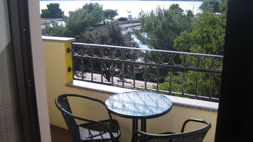 Pension Ribica Crikvenica rooms to let